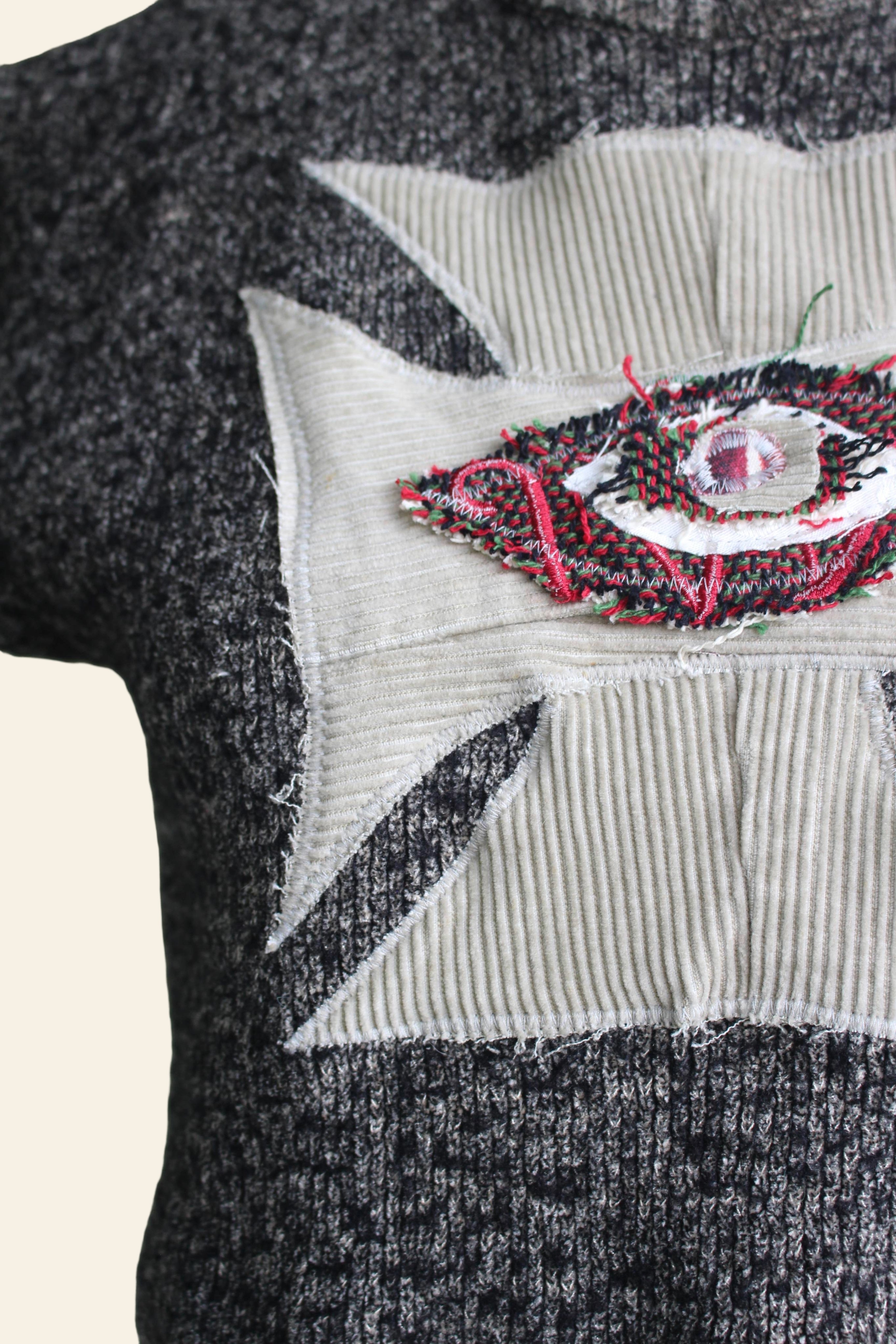 Cropped Sleeve-less Sweater